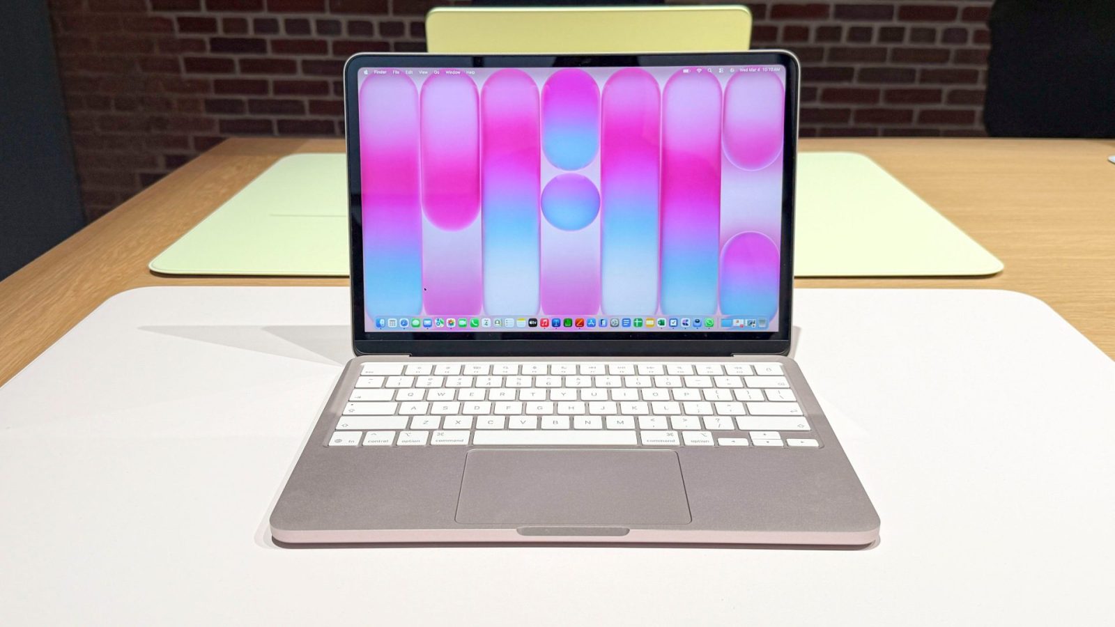 مک‌بوک نئو (MacBook Neo) چیست؟
